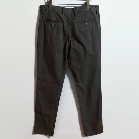 Old Navy Ultimate Slim Fit Built-In Flex Navy Dotted Chino Pants - Picture 4 of 6